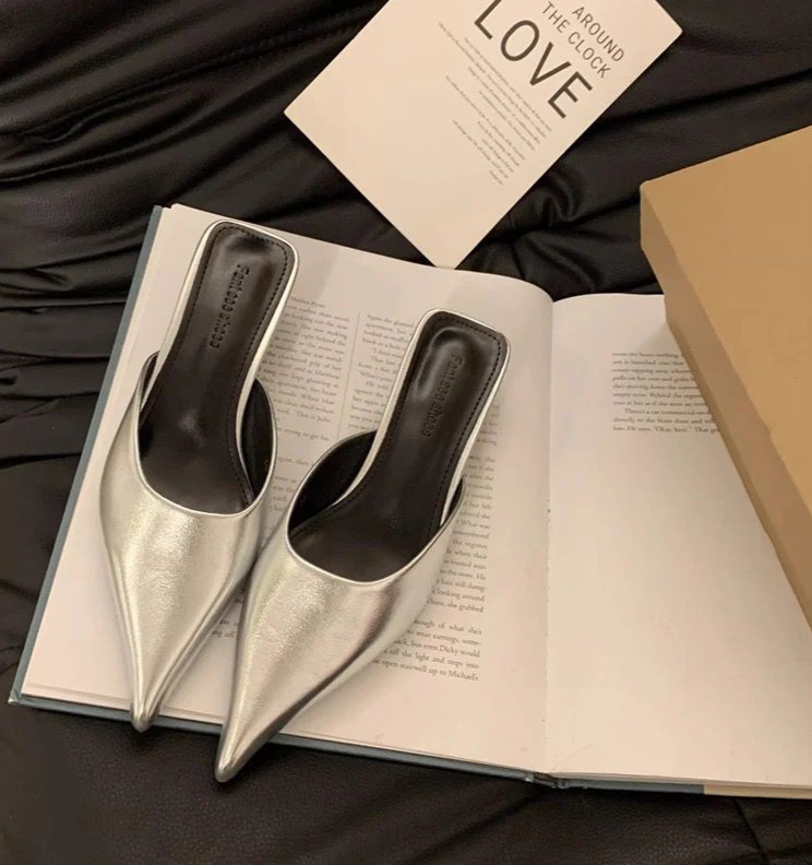 KENDAL - Pointed mules with funnel heel