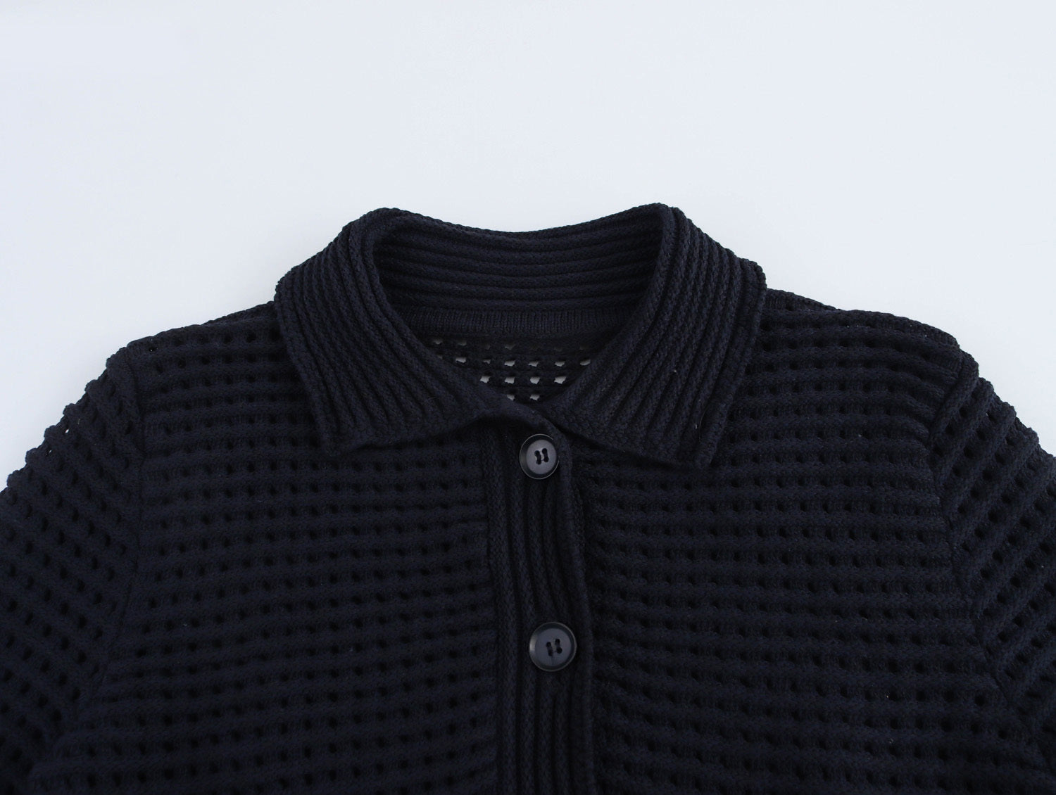 ARTEMIS – Strick-Zweiteiler mit Fransen – Rock & Cardigan