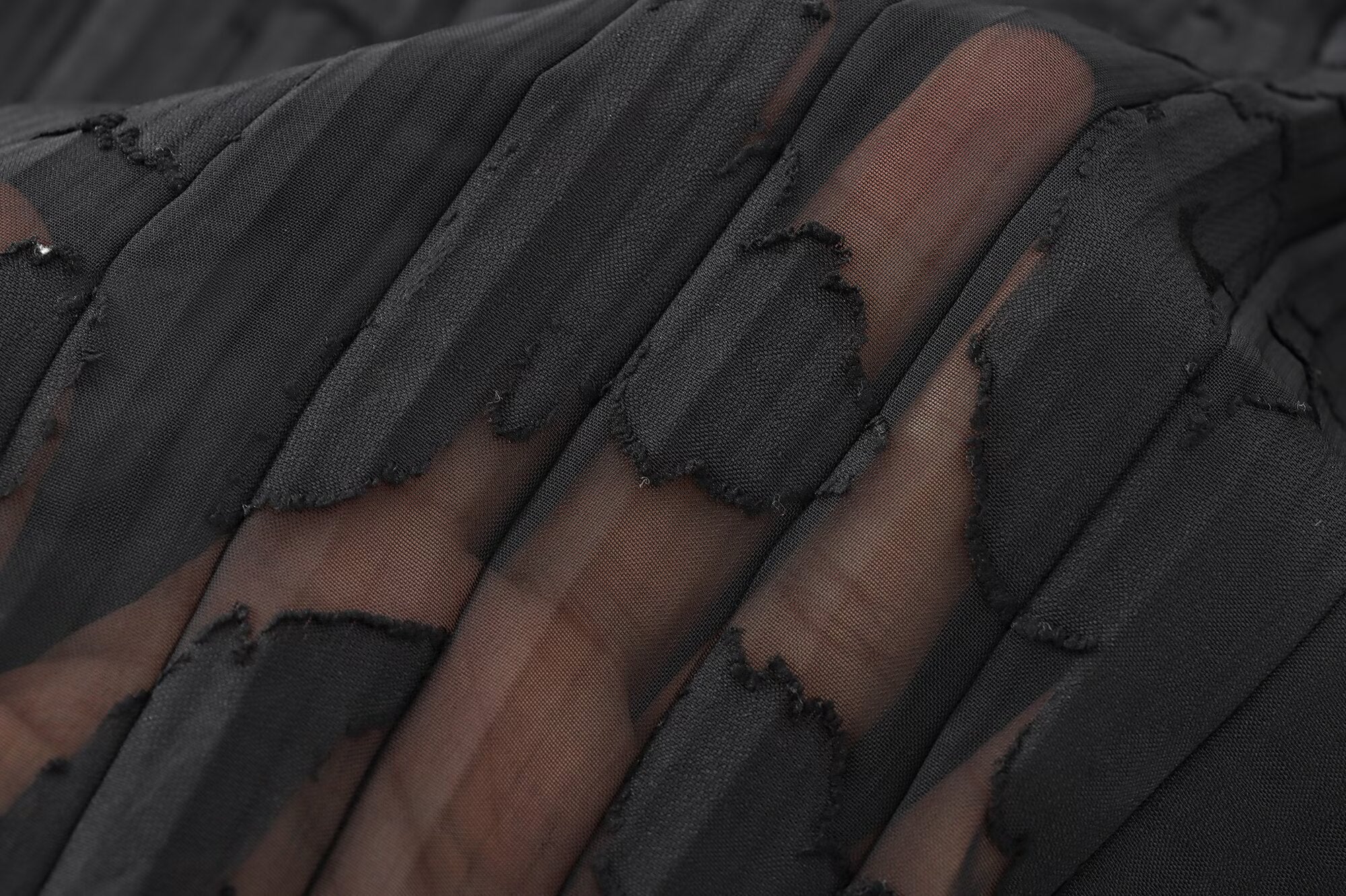 FAY – Zweiteiliges Set mit durchscheinendem Faltenhemd und Rock