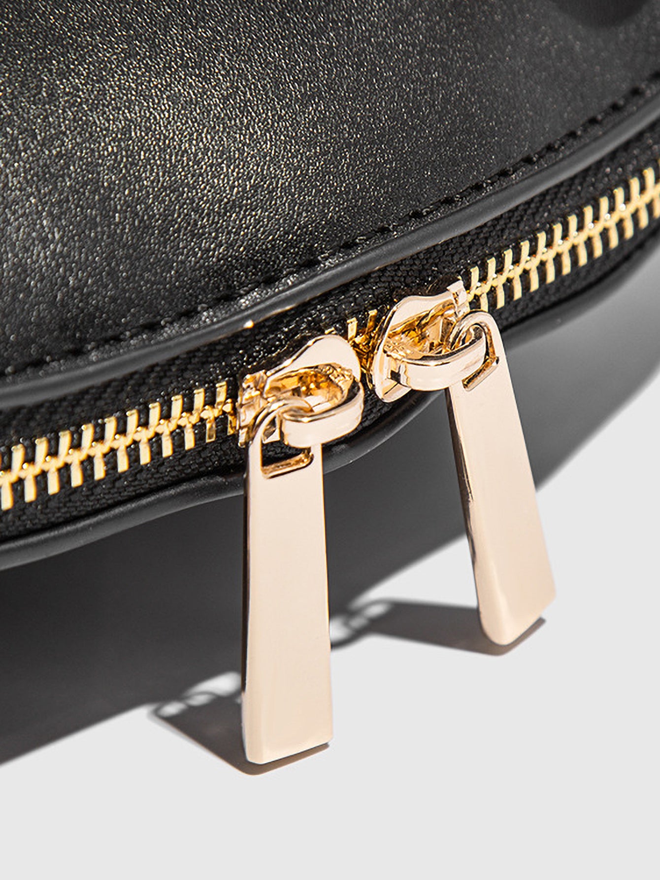 ZIA - Umhängetasche mit Doppelgriff und Perlendekoration