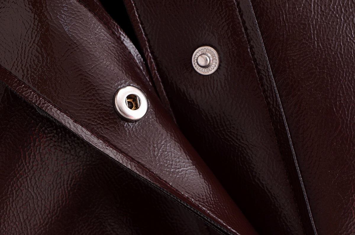 THALIA – Zweiteiler aus veganem Leder (Blusenjacke & Minirock)