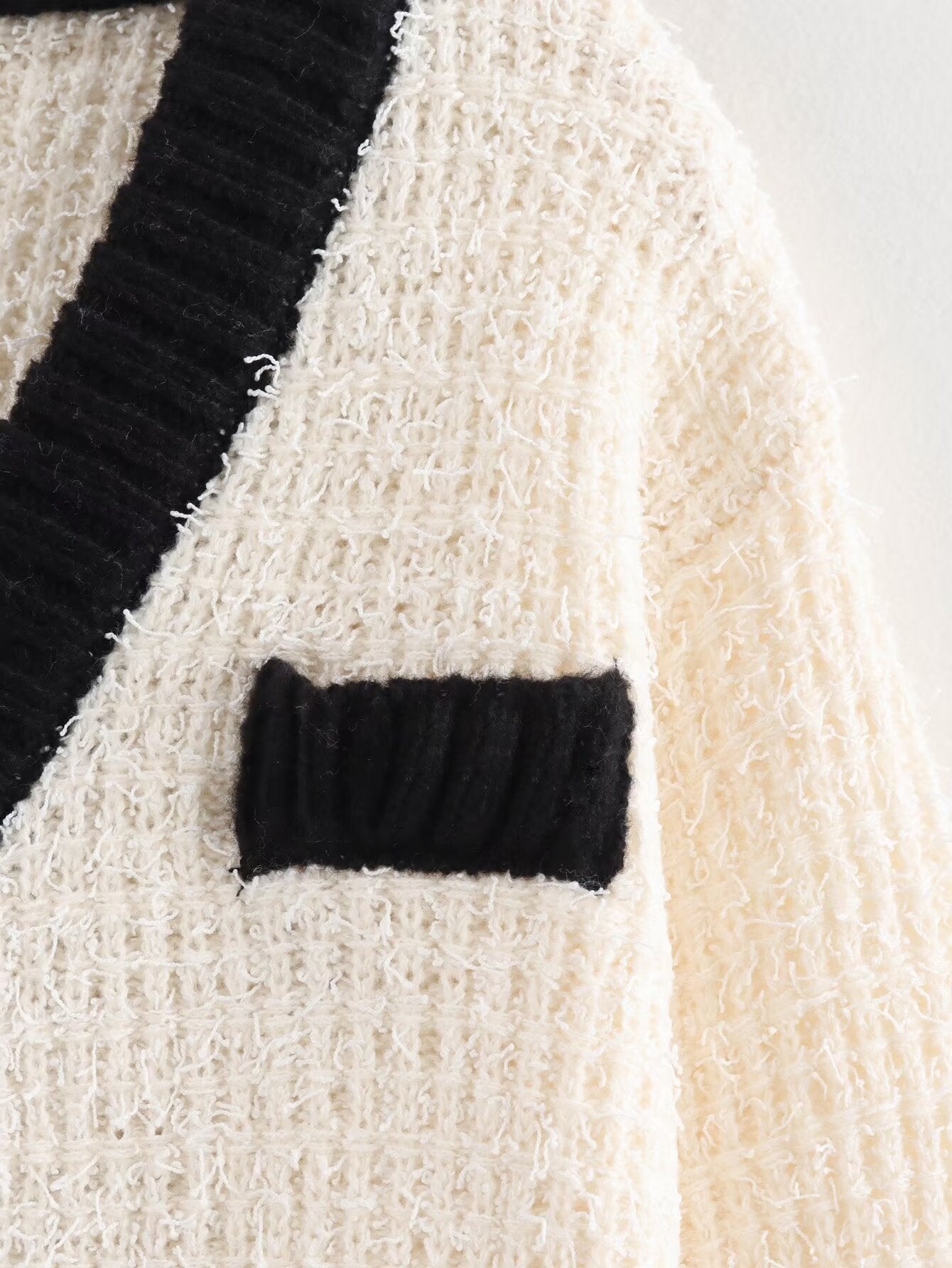 NYRA – Zweiteiliges Strick-Set mit Jacke &amp; Rock