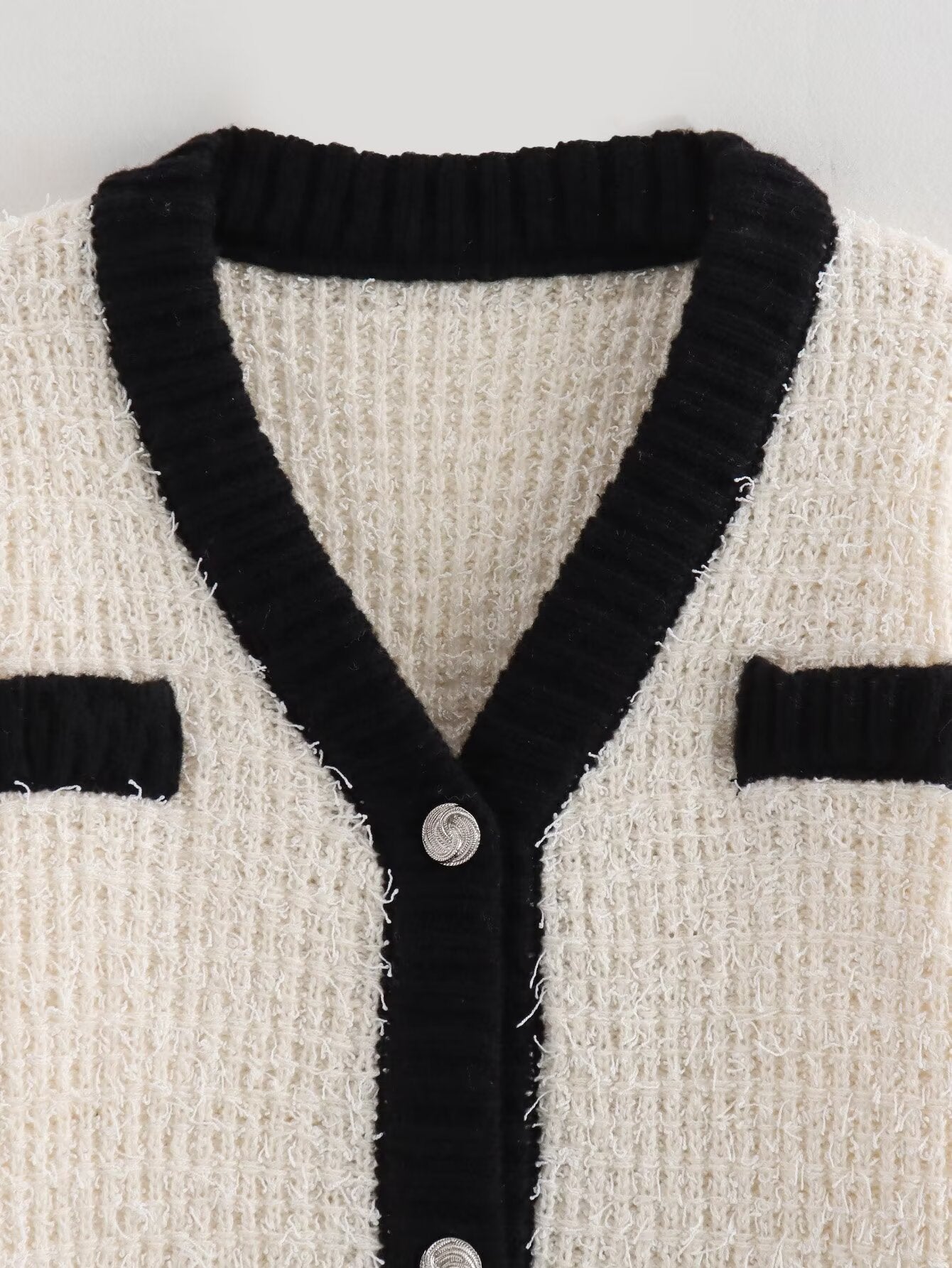 NYRA – Zweiteiliges Strick-Set mit Jacke &amp; Rock