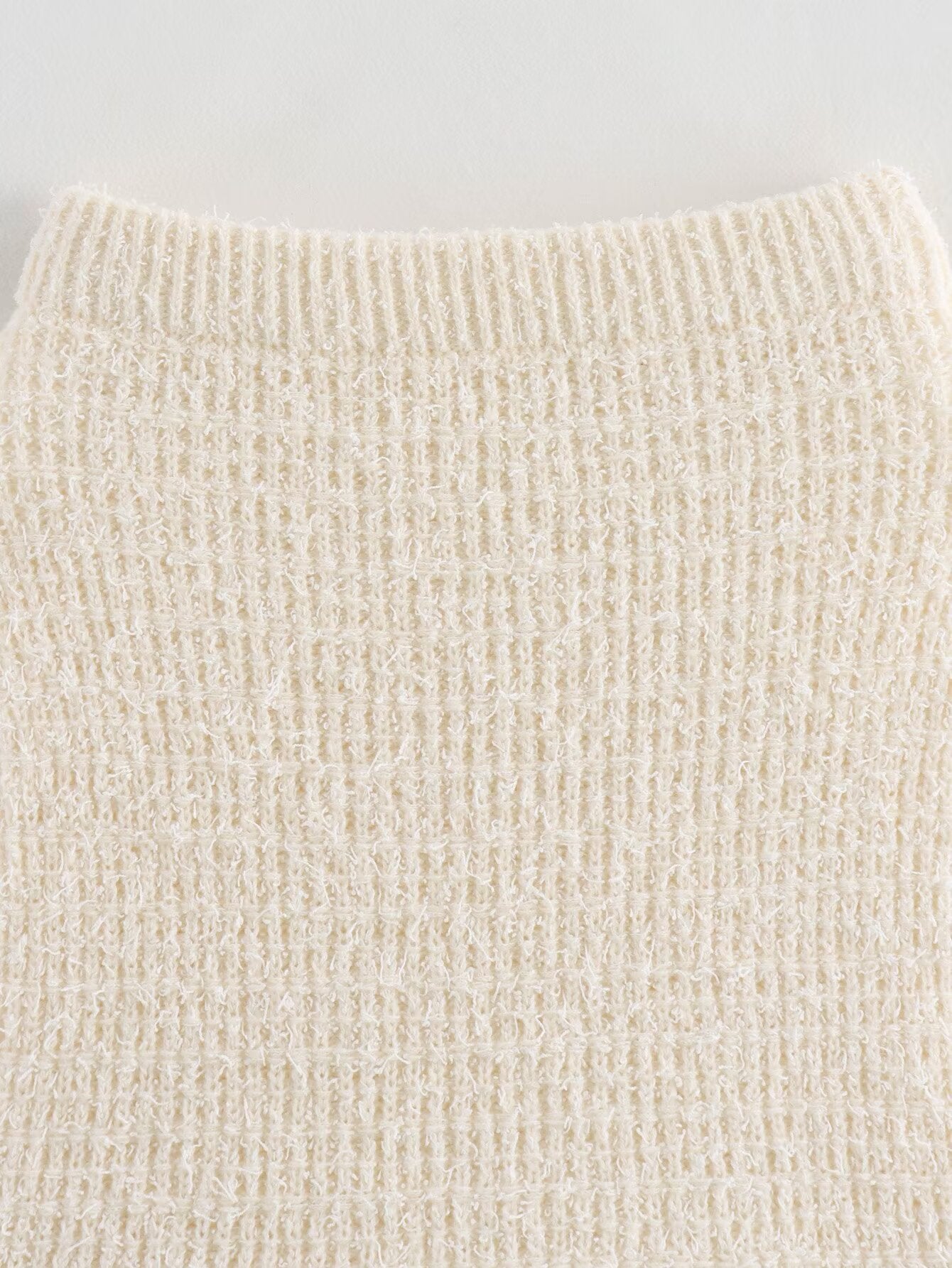 NYRA – Zweiteiliges Strick-Set mit Jacke &amp; Rock