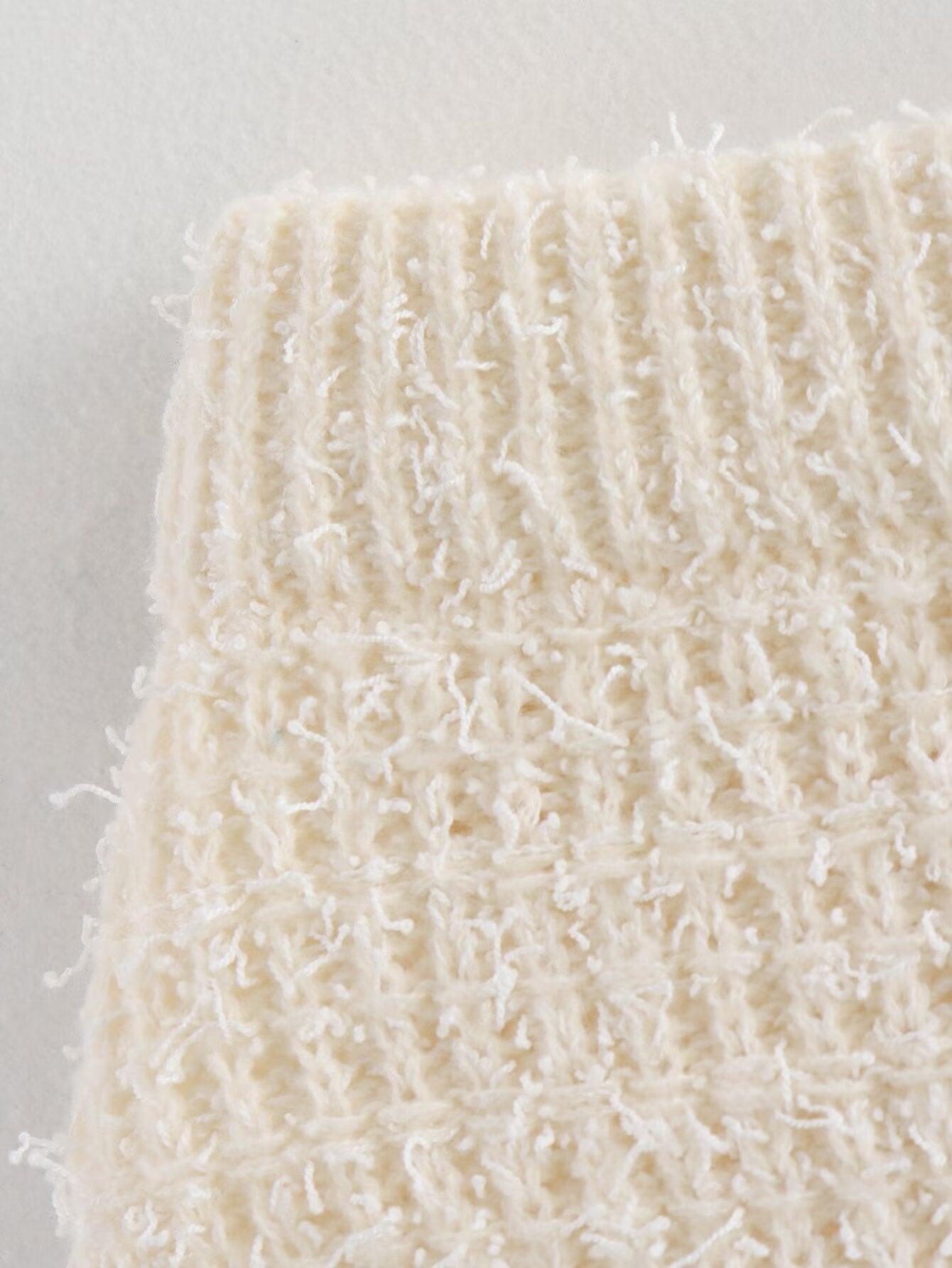 NYRA – Zweiteiliges Strick-Set mit Jacke &amp; Rock