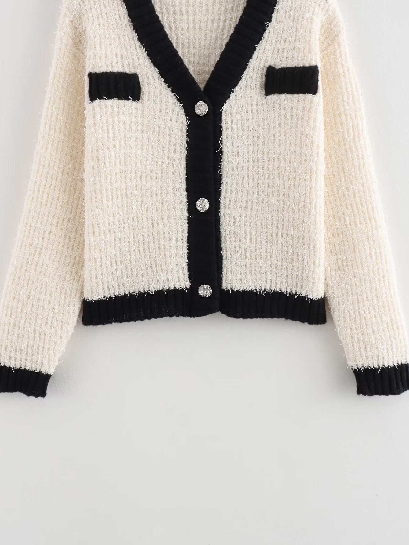 NYRA – Zweiteiliges Strick-Set mit Jacke &amp; Rock