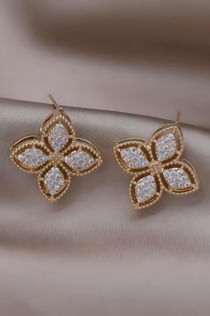 ROBERTA – PRINCESS FLEURE: 14 Karat vergoldete Eleganz