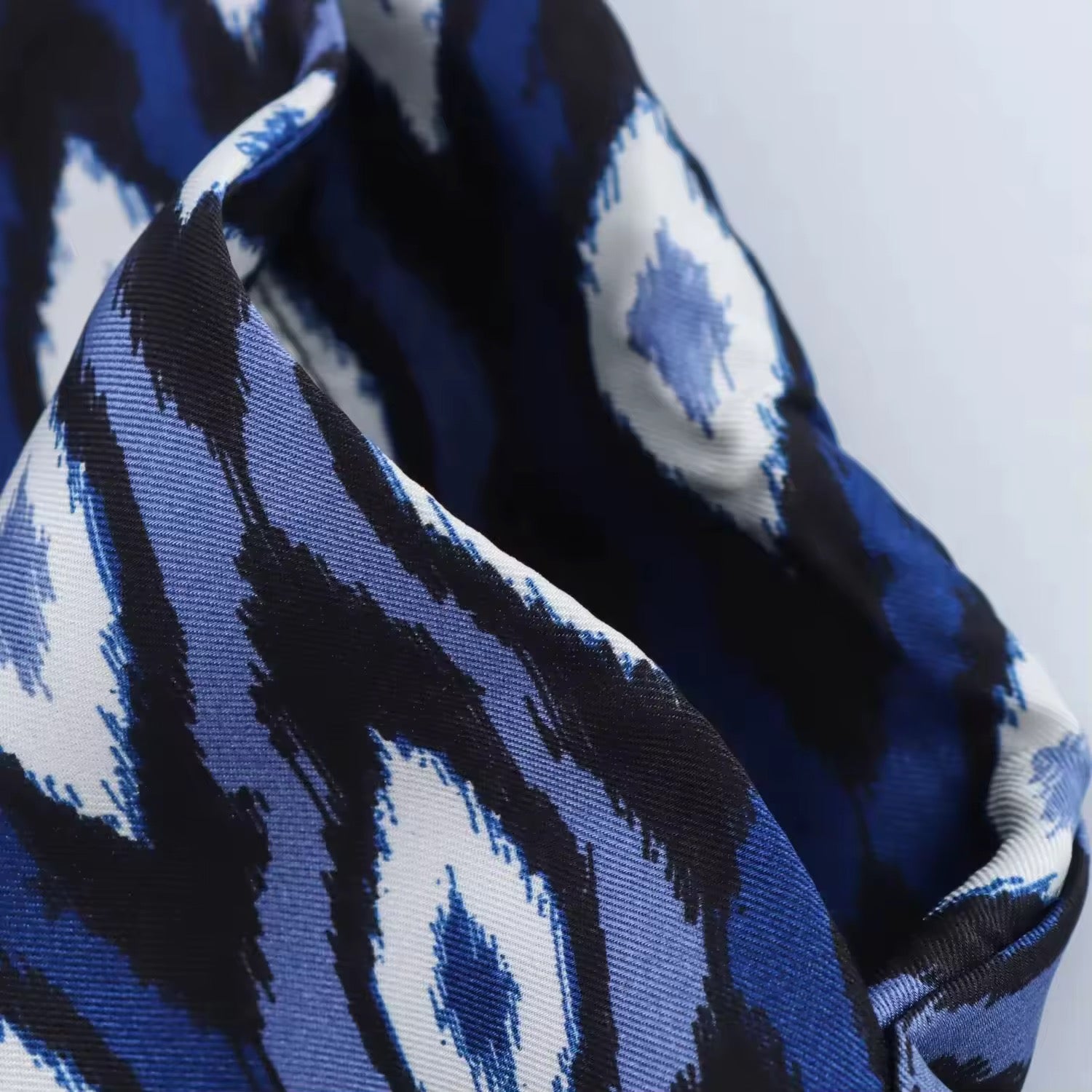 THEA – Zweiteiler Bluse & Hose