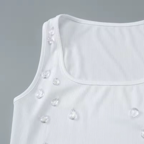 VALENTINA – Figurbetontes Tanktop mit Tropfen-Glasstein