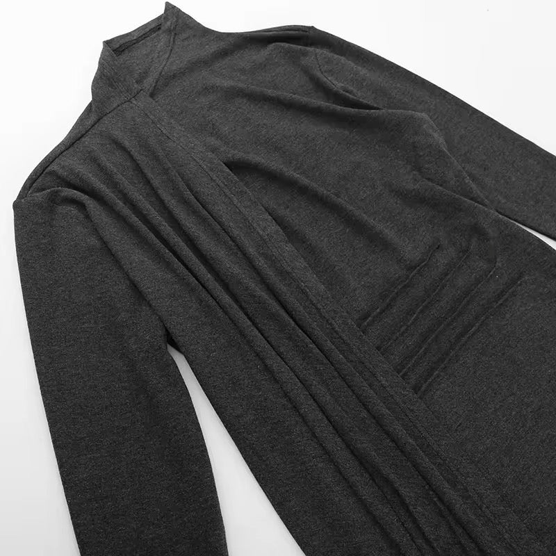 GIULIA – Figurbetontes Kleid mit integriertem Capeüberwurf & Schlitz