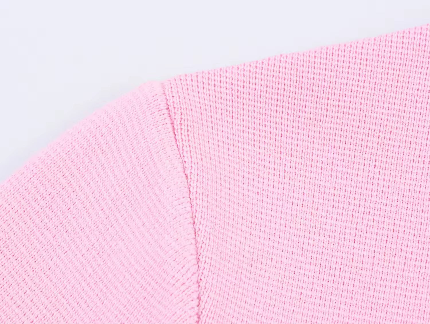 GAIA – Strick-Zweiteiler mit goldfarbenen Knopfdetails