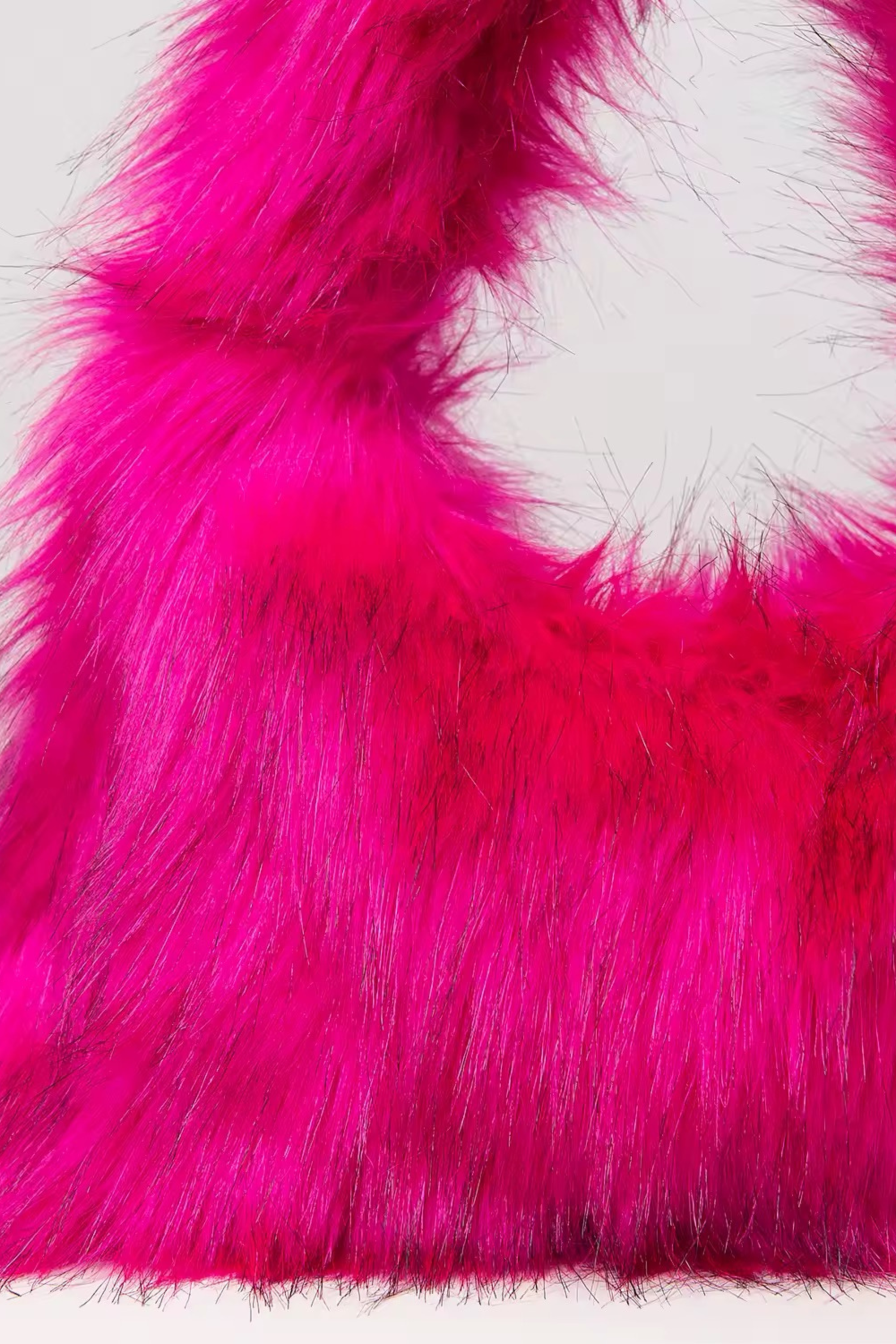 BIANCA - Beuteltasche mit Fell-Effekt