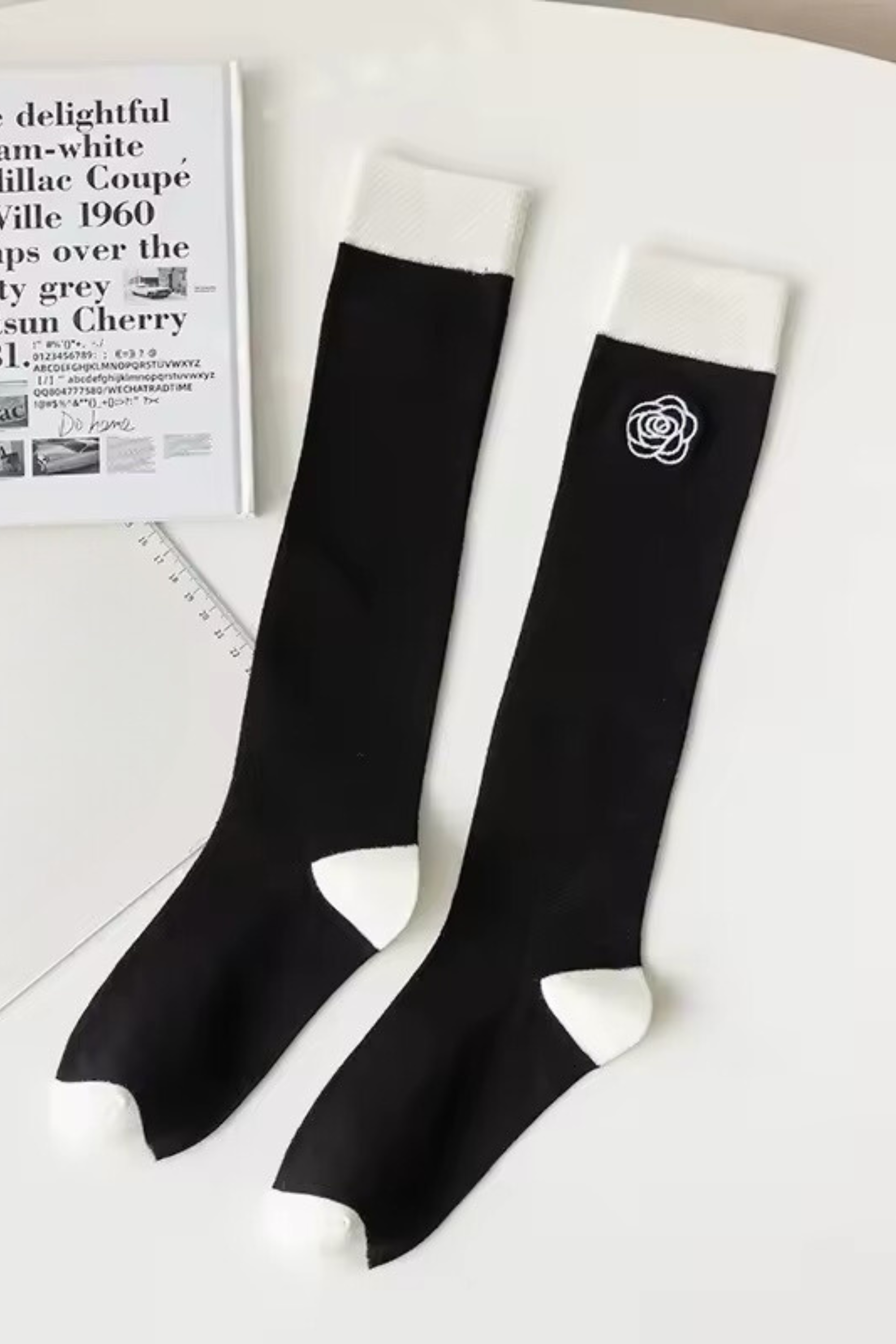 ROSIE Kniestrümpfe - Kniehohe Strümpfe mit Blumendetail