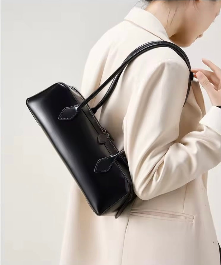 NOA – Die Signature-Bag aus Rindsleder