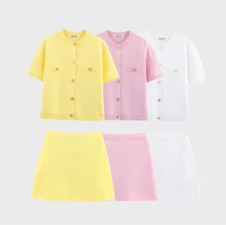 GAIA – Strick-Zweiteiler mit goldfarbenen Knopfdetails