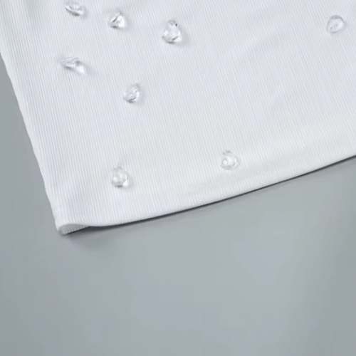 VALENTINA – Figurbetontes Tanktop mit Tropfen-Glasstein