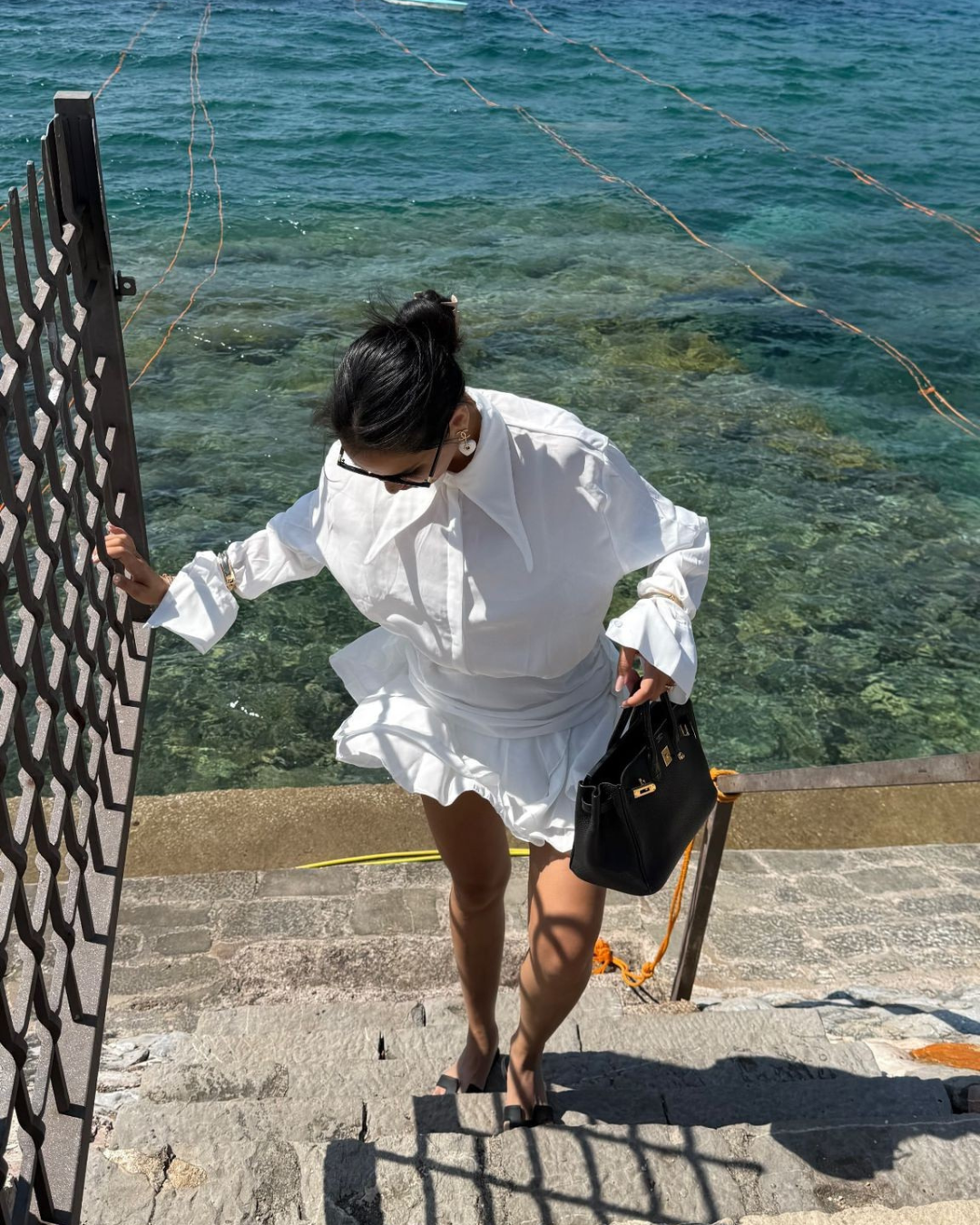 SHERLY - Minikleid mit Knopfleiste und Rüschenrock