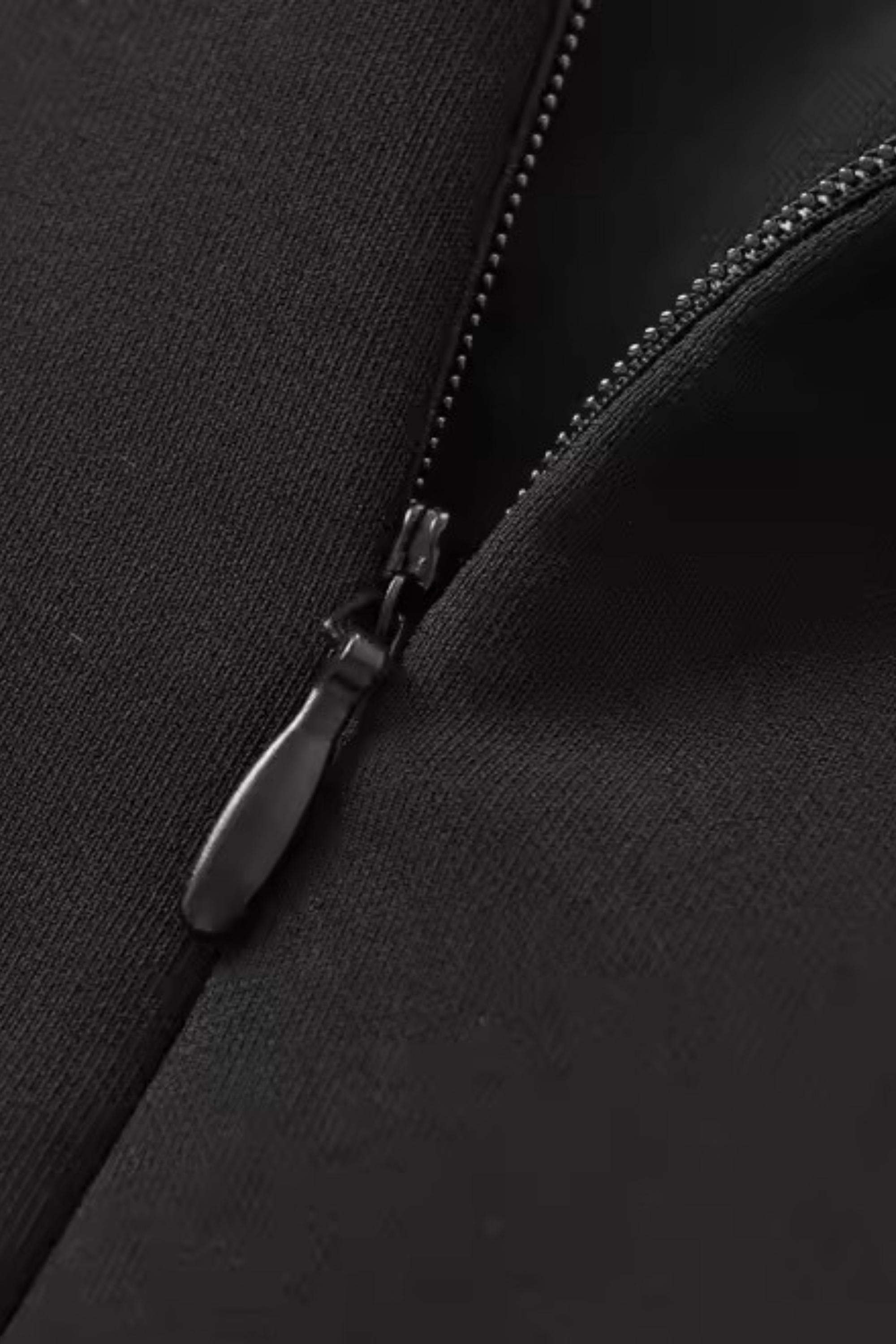 BIG BOW - Cocktailkleid mit großer Samtschleife