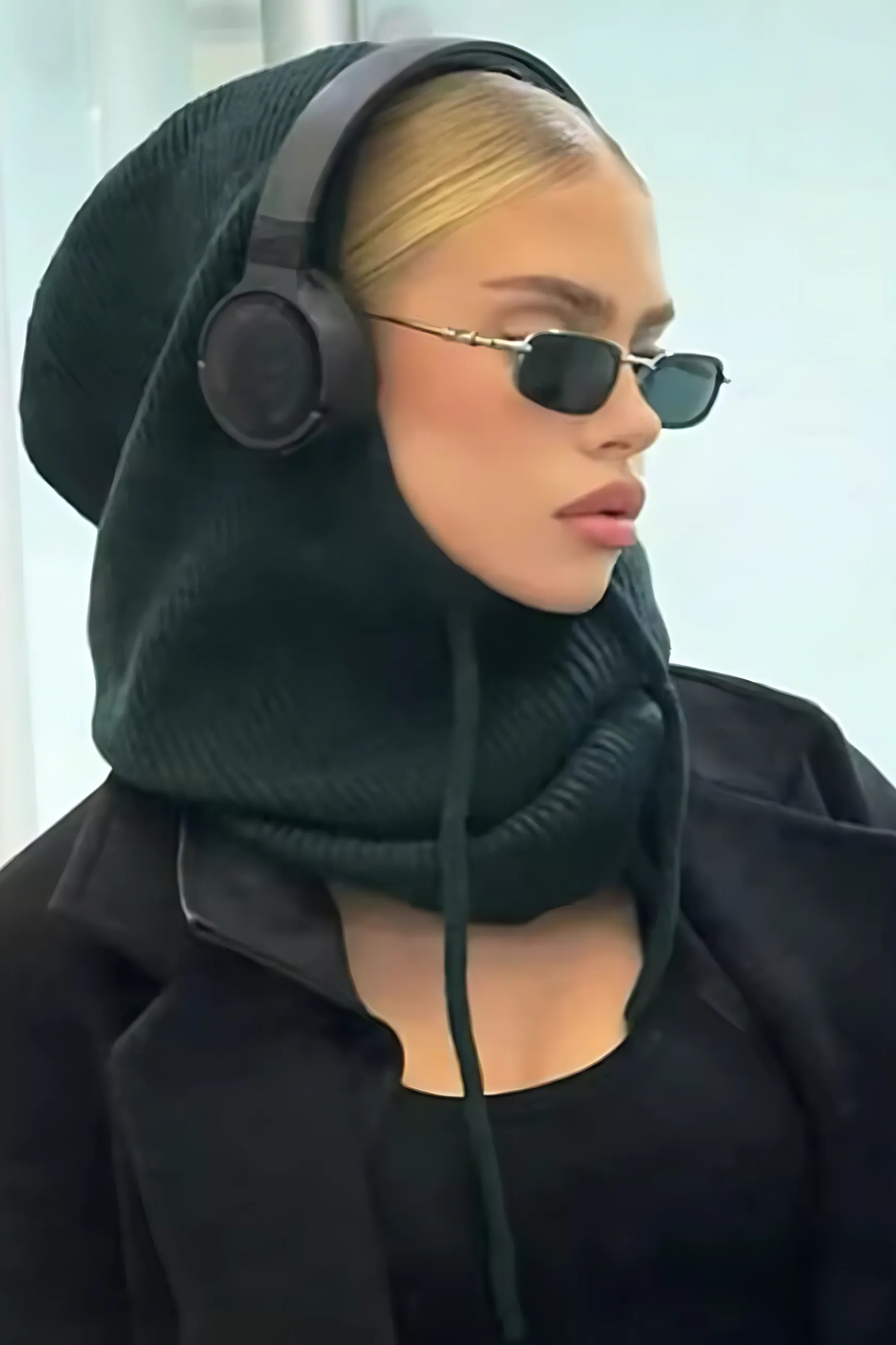 SORRA – 2-in-1 Strick-Kapuze für Kopf und Hals