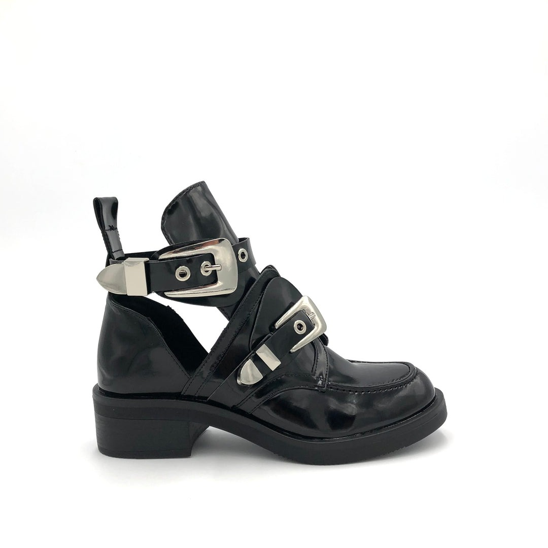 ARIJANA - Ankle Boots mit Schnallen & Cut-Outs