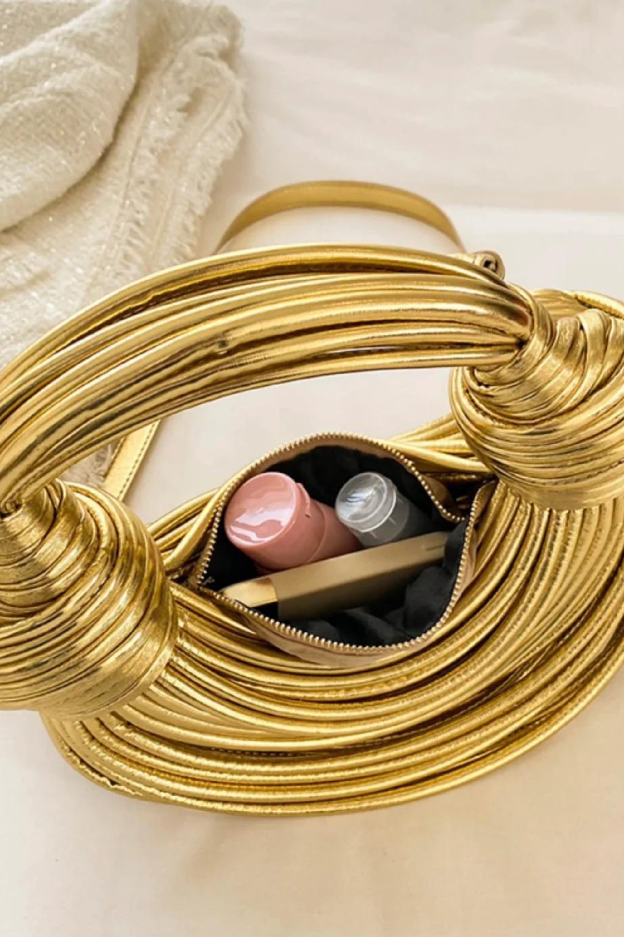 GLAMOROUS KNOT - Extravagante Statement Bag