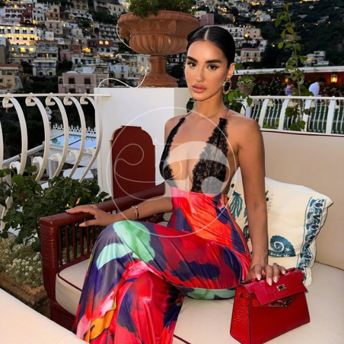 LOLA – Kleid mit Spitzenbesatz & Rückenausschnitt