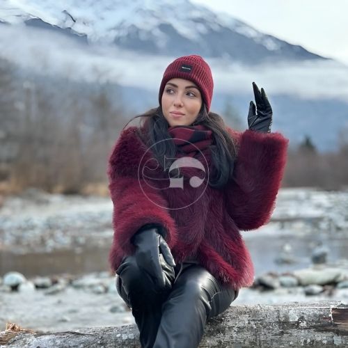 ALICIA – Kunstfelljacke in verschiedenen Farben