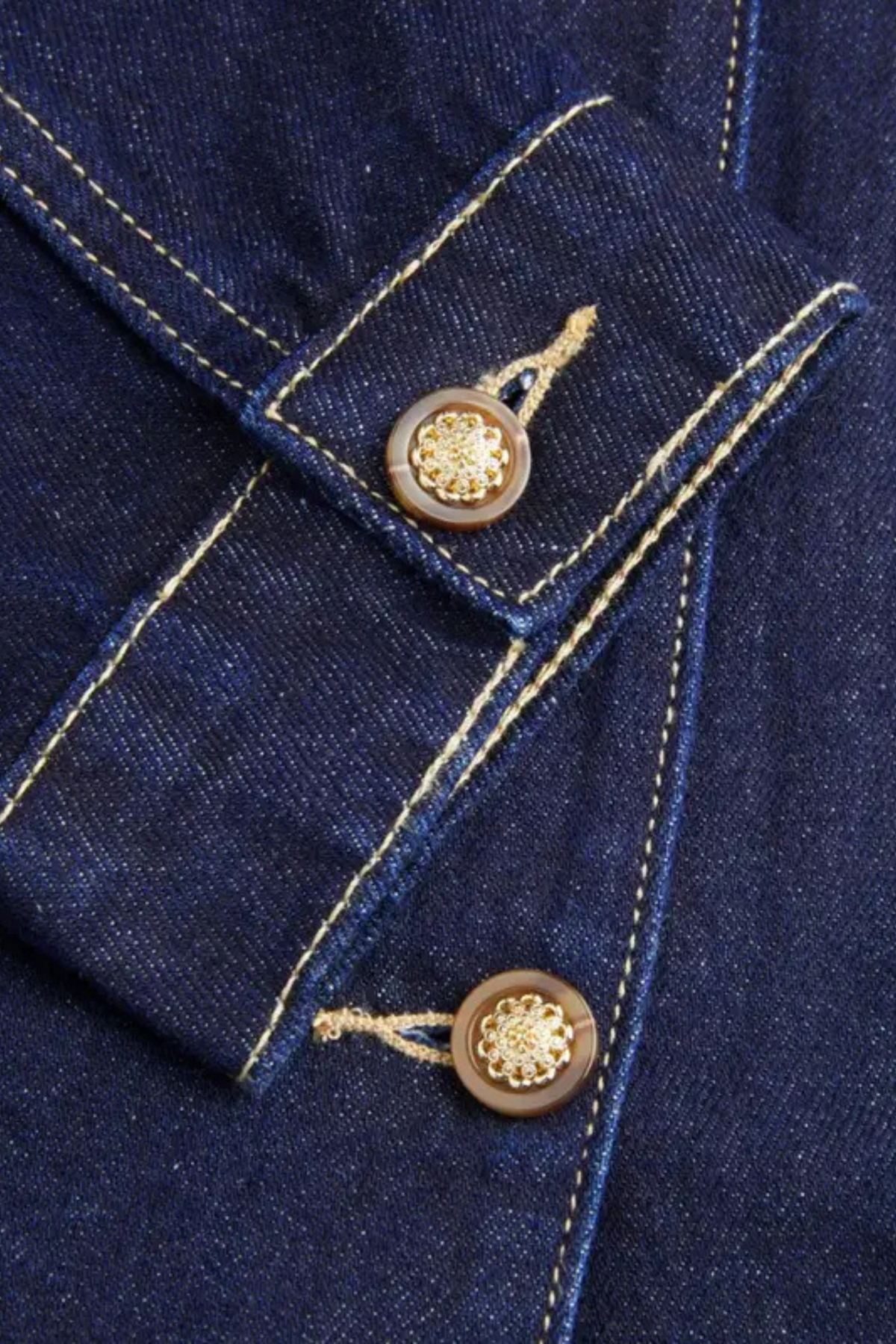 JEAN - Tailored denim jacket with round collar &amp; gold button details