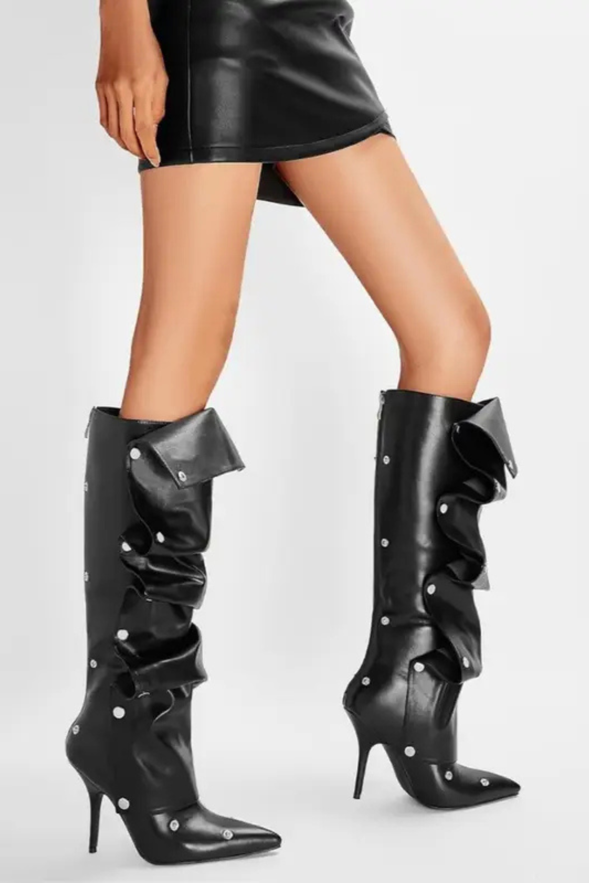 DOMINIQUE – Extravagante Ruffeld High-Heel-Stiefel mit  & Nieten