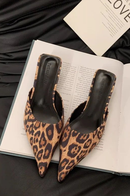 KENDAL - Pointed mules with funnel heel