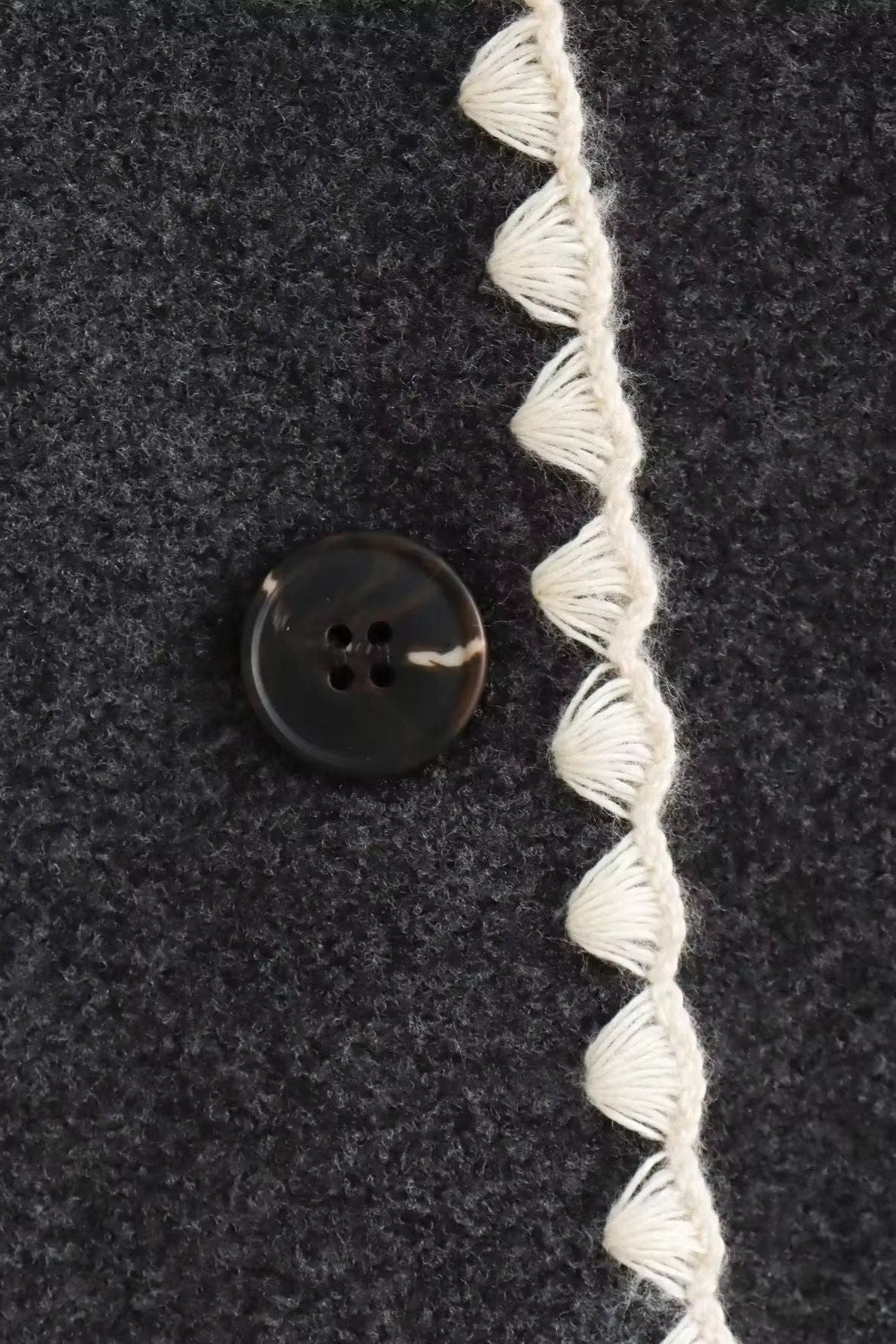 TOTEY - Kontrast Jacke mit Schal